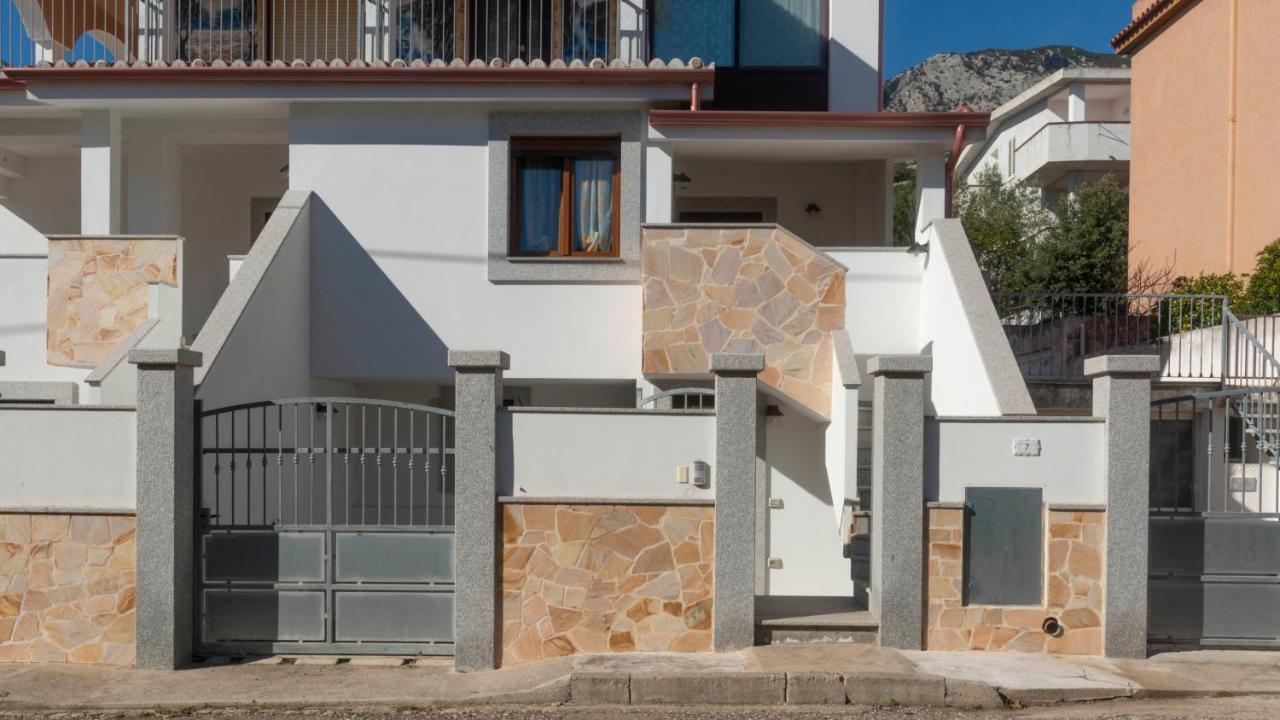 Апартаменты Casa Dei Lecci - Кала-Гононе Экстерьер фото