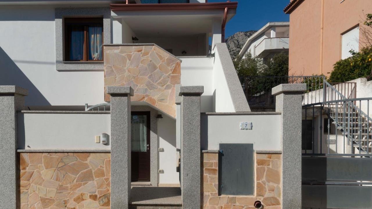 Апартаменты Casa Dei Lecci - Кала-Гононе Экстерьер фото