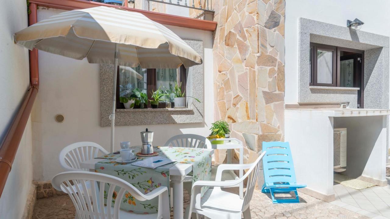 Апартаменты Casa Dei Lecci - Кала-Гононе Экстерьер фото